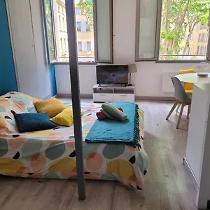 Charmant Studio Avec Mezzanine Appartamento Aix-en-Provence